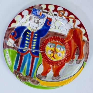 Piatto Tondo DS 25 cm Domatore di Leoni PT25DS-11 Piatto Tondo DS 25 cm Domatore di Leoni PT25DS-11